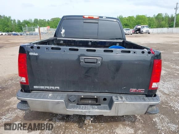 ✅ 2013 GMC Sierra 1500 Denali • VIN: 3GTP1XE23DG300664 • Lot: 42071928. Listed on IAAI with 232,181 mi. Free auction sales archive from the USA and detailed vehicle history report at DreamBid. Image 16.