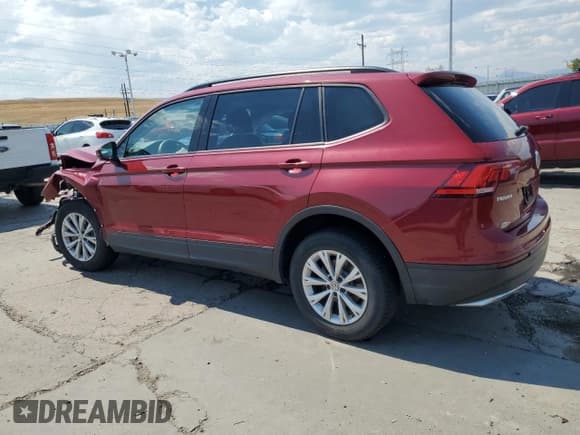 ✅ 2018 Volkswagen Tiguan S • VIN: 3VV0B7AX9JM108146 • Lot: 68926075. Wystawiony na Copart z przebiegiem 103 787 mil. Bezpłatny archiwum sprzedaży aukcyjnych z USA i szczegółowy raport historii pojazdu na DreamBid. Zdjęcie 2.