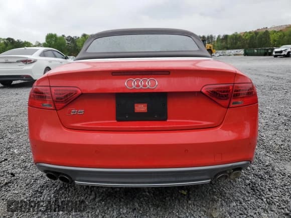 ✅ 2013 Audi S5 Prestige • VIN: WAUVGAFH3DN006577 • Lot: 51878545. Wystawiony na Copart z przebiegiem 129 657 mil. Bezpłatny archiwum sprzedaży aukcyjnych z USA i szczegółowy raport historii pojazdu na DreamBid. Zdjęcie 6.