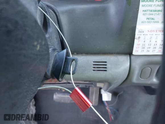 ✅ 2003 Ford F-250 XL • VIN: 1FTNX20F83EB06060 • Lot: 41486165. Listed on IAAI with 268,691 mi. Free auction sales archive from the USA and detailed vehicle history report at DreamBid. Image 11.