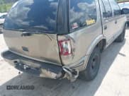 ✅ 1999 Chevrolet Blazer LS • VIN: 1GNCS13WXX2190277 • Лот: 42221860. Опубликован ранее на IAAI с пробегом 298 876 миль. Бесплатный доступ к архиву аукционных продаж из США и подробный отчёт об истории автомобиля на DreamBid. Изображение 6.