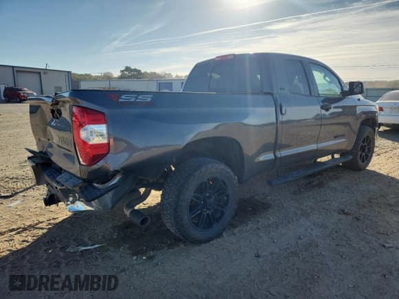 ✅ 2018 Toyota Tundra SR • VIN: 5TFRM5F14JX129991 • Lot: 91921355. Listed on Copart with 66,676 mi. Free auction sales archive from the USA and detailed vehicle history report at DreamBid. Image 3.
