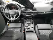 ✅ 2018 Audi SQ5 Prestige • VIN: WA1C4AFY7J2137022 • Лот: 37802633. Опубликован ранее на Copart с пробегом 47 512 миль. Бесплатный доступ к архиву аукционных продаж из США и подробный отчёт об истории автомобиля на DreamBid. Изображение 8.