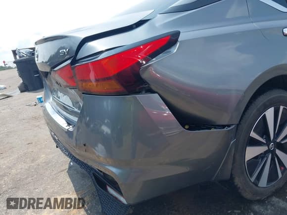 ✅ 2022 Nissan Altima SV • VIN: 1N4BL4DW6NN354983 • Lot: 42414571. Listed on IAAI with 63,907 mi. Free auction sales archive from the USA and detailed vehicle history report at DreamBid. Image 19.