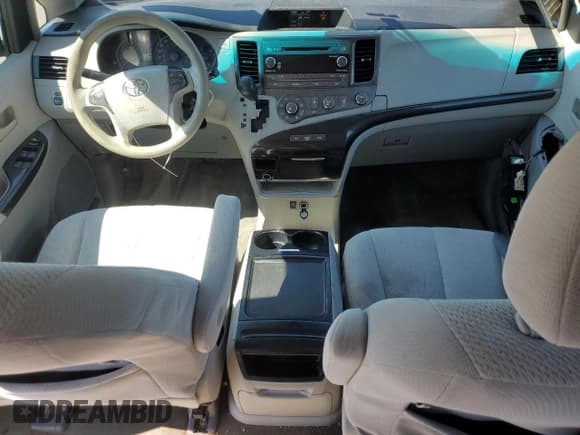 ✅ 2012 Toyota Sienna LE AAS • VIN: 5TDKK3DCXCS230395 • Lot: 80191145. Listed on Copart with 169,378 mi. Free auction sales archive from the USA and detailed vehicle history report at DreamBid. Image 8.