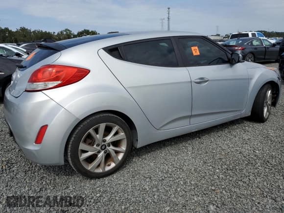 ✅ 2017 Hyundai Veloster • VIN: KMHTC6AD0HU304907 • Lot: 76679584. Wystawiony na Copart z przebiegiem Nie podano. Bezpłatny archiwum sprzedaży aukcyjnych z USA i szczegółowy raport historii pojazdu na DreamBid. Zdjęcie 3.