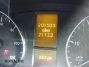 ✅ 2015 Mercedes-Benz Sprinter Cargo • VIN: WD3PE7DCXF5956413 • Lot: 41501686. Wystawiony na IAAI z przebiegiem 201 503 mil. Bezpłatny archiwum sprzedaży aukcyjnych z USA i szczegółowy raport historii pojazdu na DreamBid. Zdjęcie 16.