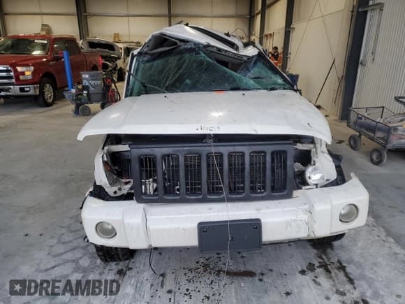 ✅ 2008 Jeep Commander Limited • VIN: 1J8HG58N48C236729 • Lot: 86342984. Wystawiony na Copart z przebiegiem Nie podano. Bezpłatny archiwum sprzedaży aukcyjnych z USA i szczegółowy raport historii pojazdu na DreamBid. Zdjęcie 5.