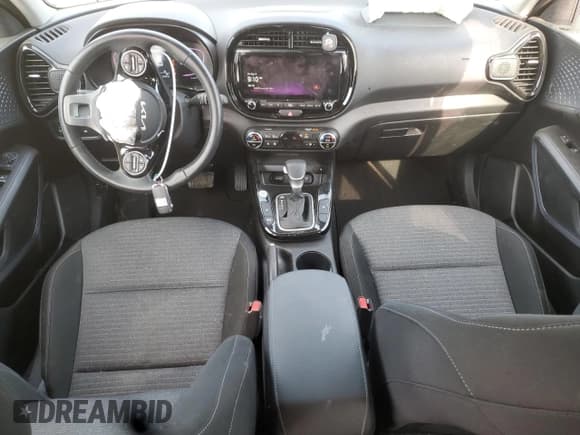 ✅ 2024 Kia Soul EX • VIN: KNDJ33AU7R7901742 • Лот: 68700205. Опубликован ранее на Copart с пробегом 31 514 миль. Бесплатный доступ к архиву аукционных продаж из США и подробный отчёт об истории автомобиля на DreamBid. Изображение 8.