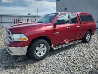 ✅ 2010 Dodge 1500 ST • VIN: 1D7RV1GPXAS136777 • Lot: 61180035. Wystawiony na Copart z przebiegiem 103 011 mil. Bezpłatny archiwum sprzedaży aukcyjnych z USA i szczegółowy raport historii pojazdu na DreamBid. Zdjęcie 1.