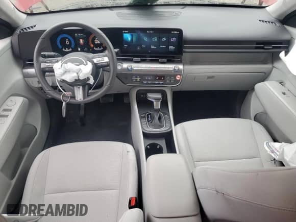 2024 Hyundai Kona SEL with VIN KM8HB3AB2RU174104, listed as a Copart auction lot 43334825 with 8,870 mi miles and Non repairable. Bid and sale history available at DreamBid. Image 8.