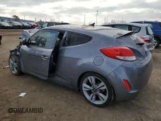 ✅ 2016 Hyundai Veloster • VIN: KMHTC6AD5GU285737 • Lot: 82837994. Wystawiony na Copart z przebiegiem Nie podano. Bezpłatny archiwum sprzedaży aukcyjnych z USA i szczegółowy raport historii pojazdu na DreamBid. Zdjęcie 2.