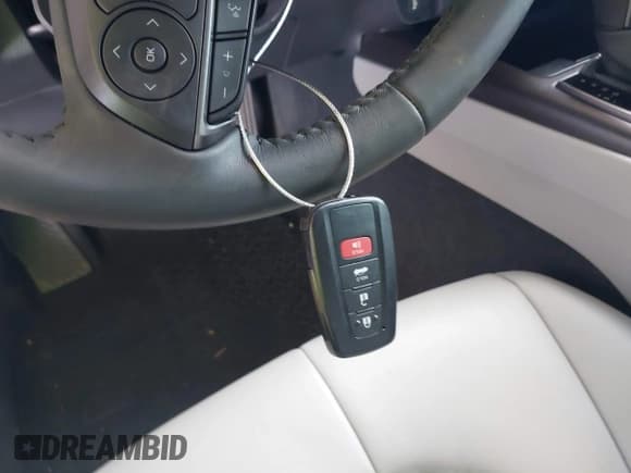 ✅ 2024 Toyota Camry SE • VIN: 4T1S11BK5RU128150 • Lot: 43431406. Wystawiony na IAAI z przebiegiem 18 040 mil. Bezpłatny archiwum sprzedaży aukcyjnych z USA i szczegółowy raport historii pojazdu na DreamBid. Zdjęcie 11.