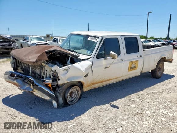 ✅ 1996 Ford F-350 • VIN: 1FTJW35F3TEA41313 • Lot: 65999645. Wystawiony na Copart z przebiegiem Nie podano. Bezpłatny archiwum sprzedaży aukcyjnych z USA i szczegółowy raport historii pojazdu na DreamBid. Zdjęcie 1.