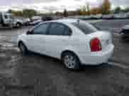 2011 Hyundai Accent GLS z VIN KMHCN4ACXBU608548, wystawiony jako Copart lot #79972454 z przebiegiem 176 612 mil mil oraz Czysty tytuł • Clean title. Historia ofert i sprzedaży dostępna na DreamBid. Obrazek 2.