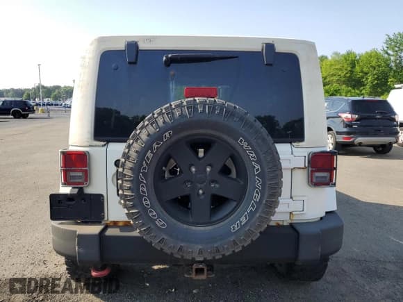 ✅ 2013 Jeep Wrangler Unlimited Sport • VIN: 1C4HJWDG9DL581643 • Лот: 60775805. Опубликован ранее на Copart с пробегом 148 959 миль. Бесплатный доступ к архиву аукционных продаж из США и подробный отчёт об истории автомобиля на DreamBid. Изображение 6.