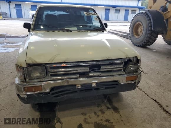 ✅ 1990 Toyota Pickup DX • VIN: JT4RN81P0L5076585 • Lot: 69375315. Wystawiony na Copart z przebiegiem 162 429 mil. Bezpłatny archiwum sprzedaży aukcyjnych z USA i szczegółowy raport historii pojazdu na DreamBid. Zdjęcie 5.