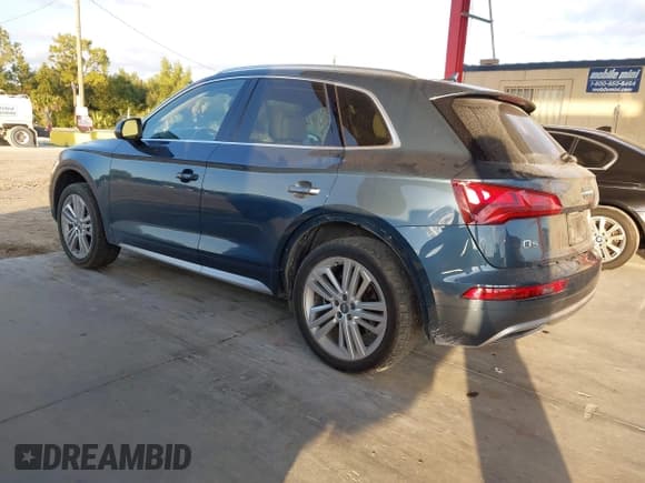 ✅ 2018 Audi Q5 Premium Plus • VIN: WA1BNAFY9J2013326 • Lot: 43729439. Listed on IAAI with 47,952 mi. Free auction sales archive from the USA and detailed vehicle history report at DreamBid. Image 3.