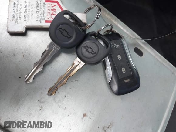 ✅ 2011 Chevrolet Silverado 2500HD Work Truck • VIN: 1GC0CVCG3BF224621 • Lot: 41572733. Wystawiony na IAAI z przebiegiem 144 868 mil. Bezpłatny archiwum sprzedaży aukcyjnych z USA i szczegółowy raport historii pojazdu na DreamBid. Zdjęcie 11.