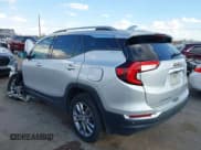 ✅ 2022 GMC Terrain SLT • VIN: 3GKALPEV8NL105666 • Лот: 43065922. Опубликован ранее на IAAI с пробегом Не указан. Бесплатный доступ к архиву аукционных продаж из США и подробный отчёт об истории автомобиля на DreamBid. Изображение 3.