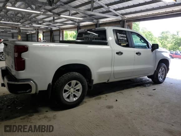 2020 Chevrolet Silverado 1500 Work Truck z VIN 1GCRYAEH1LZ349463, wystawiony jako Copart lot #56678985 z przebiegiem 114 544 mil mil oraz Czysty tytuł • Clean title. Historia ofert i sprzedaży dostępna na DreamBid. Obrazek 3.