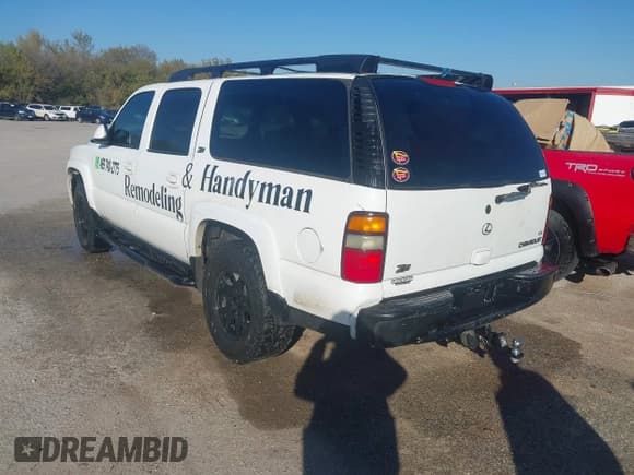✅ 2004 Chevrolet Suburban LS • VIN: 3GNFK16Z24G196449 • Lot: 43775985. Listed on IAAI with 205,950 mi. Free auction sales archive from the USA and detailed vehicle history report at DreamBid. Image 3.