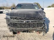 ✅ 2022 Chevrolet Suburban Z71 • VIN: 1GNSKDKD3NR216414 • Lot: 74988494. Wystawiony na Copart z przebiegiem 38 223 mil. Bezpłatny archiwum sprzedaży aukcyjnych z USA i szczegółowy raport historii pojazdu na DreamBid. Zdjęcie 5.