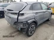 ✅ 2023 Hyundai Kona SEL • VIN: KM8K33AG0PU173383 • Лот: 53988514. Опубликован ранее на Copart с пробегом 21 244 миль. Бесплатный доступ к архиву аукционных продаж из США и подробный отчёт об истории автомобиля на DreamBid. Изображение 3.