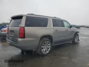 ✅ 2017 Chevrolet Suburban LT • VIN: 1GNSKHKC8HR271959 • Lot: 81591794. Wystawiony na Copart z przebiegiem 148 021 mil. Bezpłatny archiwum sprzedaży aukcyjnych z USA i szczegółowy raport historii pojazdu na DreamBid. Zdjęcie 3.