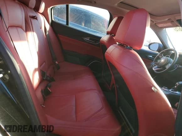 ✅ 2021 Alfa Romeo Giulia Ti • VIN: ZARFANBN4M7645427 • Lot: 46486575. Wystawiony na Copart z przebiegiem Nie podano. Bezpłatny archiwum sprzedaży aukcyjnych z USA i szczegółowy raport historii pojazdu na DreamBid. Zdjęcie 10.