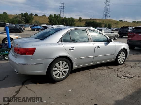 ✅ 2010 Hyundai Sonata Limited • VIN: 5NPEU4AF1AH594588 • Лот: 70911804. Опубликован ранее на Copart с пробегом 175 723 миль. Бесплатный доступ к архиву аукционных продаж из США и подробный отчёт об истории автомобиля на DreamBid. Изображение 3.
