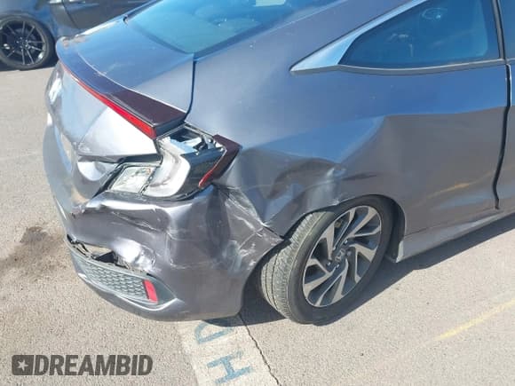 ✅ 2020 Honda Civic LX • VIN: 2HGFC4B65LH301178 • Lot: 42509295. Listed on IAAI with 56,846 mi. Free auction sales archive from the USA and detailed vehicle history report at DreamBid. Image 6.