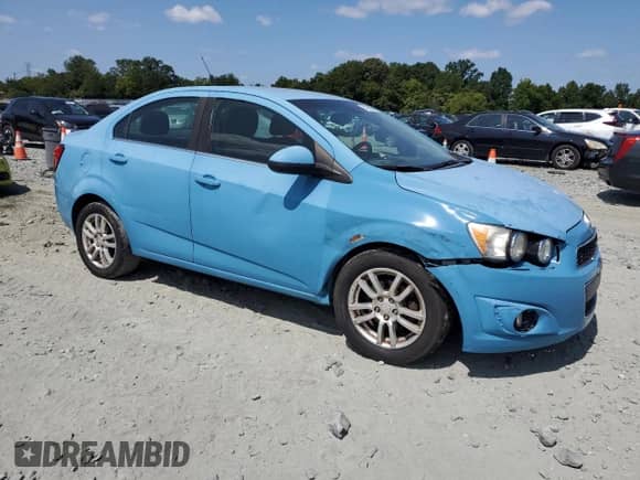 2014 Chevrolet Sonic LT с VIN 1G1JC5SH2E4163947, выставлен на аукционе Copart как лот 64984734 с пробегом Не указан миль и Списание • Salvage title. История ставок и продаж доступна на DreamBid. Изображение 4.