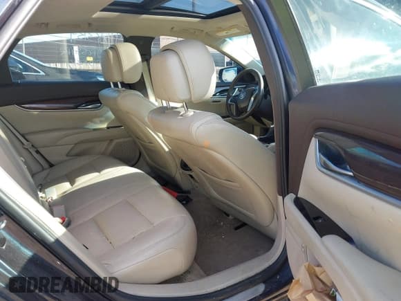 ✅ 2013 Cadillac XTS Luxury • VIN: 2G61P5S37D9202529 • Lot: 41883139. Wystawiony na IAAI z przebiegiem 79 187 mil. Bezpłatny archiwum sprzedaży aukcyjnych z USA i szczegółowy raport historii pojazdu na DreamBid. Zdjęcie 8.