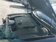 ✅ 2010 Lexus IS 250 C • VIN: JTHFF2C2XA2503573 • Lot: 43816187. Wystawiony na IAAI z przebiegiem 126 721 mil. Bezpłatny archiwum sprzedaży aukcyjnych z USA i szczegółowy raport historii pojazdu na DreamBid. Zdjęcie 19.