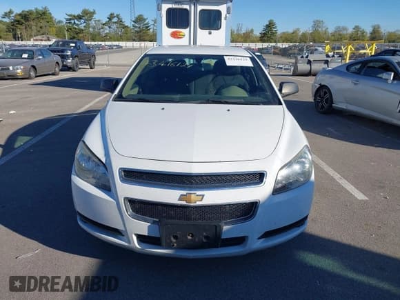 ✅ 2011 Chevrolet Malibu 1LS • VIN: 1G1ZB5E18BF379676 • Lot: 43416129. Listed on IAAI with 185,288 mi. Free auction sales archive from the USA and detailed vehicle history report at DreamBid. Image 12.