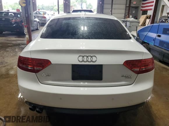 ✅ 2011 Audi A5 Premium Plus • VIN: WAURFAFR3BA018620 • Lot: 62103635. Wystawiony na Copart z przebiegiem 112 859 mil. Bezpłatny archiwum sprzedaży aukcyjnych z USA i szczegółowy raport historii pojazdu na DreamBid. Zdjęcie 6.