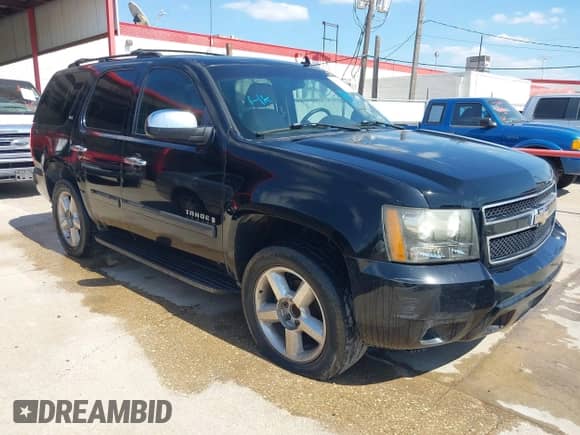 2008 Chevrolet Tahoe 2LT with VIN 1GNFC13098R136161, listed as a IAAI auction lot 42250146 with 328,795 mi miles and . Bid and sale history available at DreamBid. Image 1.