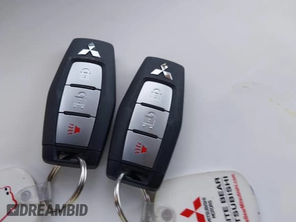 ✅ 2022 Mitsubishi Outlander ES • VIN: JA4J4TA88NZ032612 • Лот: 42232147. Опубликован ранее на IAAI с пробегом 96 562 миль. Бесплатный доступ к архиву аукционных продаж из США и подробный отчёт об истории автомобиля на DreamBid. Изображение 11.