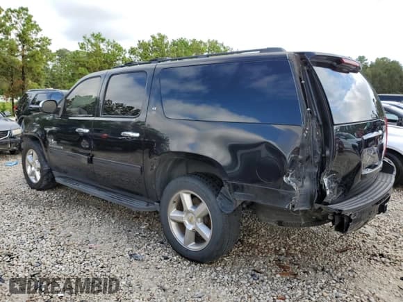 ✅ 2011 Chevrolet Suburban LT • VIN: 1GNSCJE02BR333983 • Lot: 64269244. Wystawiony na Copart z przebiegiem 177 125 mil. Bezpłatny archiwum sprzedaży aukcyjnych z USA i szczegółowy raport historii pojazdu na DreamBid. Zdjęcie 2.