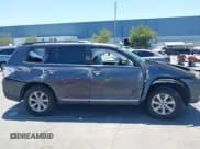 ✅ 2013 Toyota Highlander • VIN: 5TDZK3EH5DS095398 • Lot: 42647762. Listed on IAAI with 160,740 mi. Free auction sales archive from the USA and detailed vehicle history report at DreamBid. Image 12.