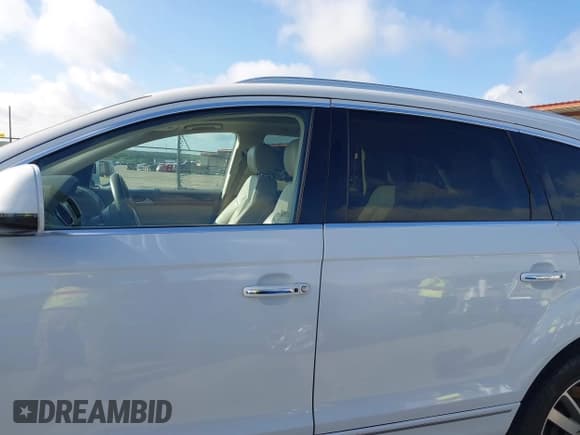 ✅ 2014 Audi Q7 Prestige • VIN: WA1VMAFE9ED015318 • Лот: 43006339. Опубликован ранее на IAAI с пробегом 192 402 миль. Бесплатный доступ к архиву аукционных продаж из США и подробный отчёт об истории автомобиля на DreamBid. Изображение 14.