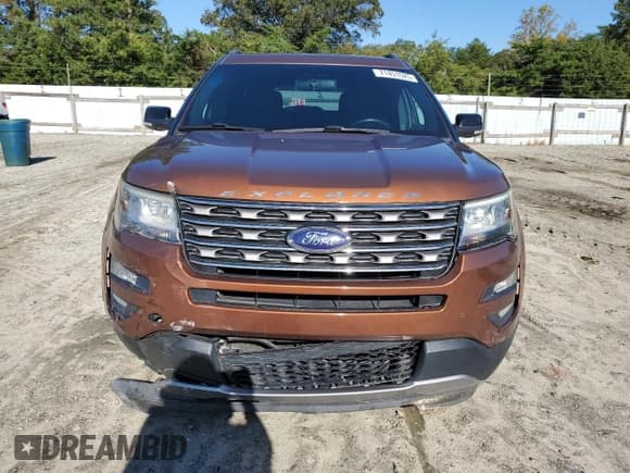 ✅ 2017 Ford Explorer XLT • VIN: 1FM5K8DH2HGA67907 • Lot: 71451525. Wystawiony na Copart z przebiegiem 115 955 mil. Bezpłatny archiwum sprzedaży aukcyjnych z USA i szczegółowy raport historii pojazdu na DreamBid. Zdjęcie 5.