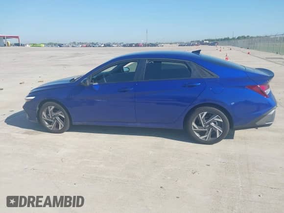 2025 Hyundai Elantra SEL Sport with VIN KMHLM4DGXSU992610, listed as a IAAI auction lot 43319490 with 1,894 mi miles and . Bid and sale history available at DreamBid. Image 14.