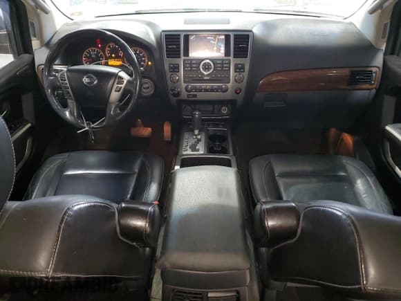 ✅ 2015 Nissan Armada Platinum • VIN: 5N1AA0NE5FN610635 • Лот: 86658775. Опубликован ранее на Copart с пробегом 157 758 миль. Бесплатный доступ к архиву аукционных продаж из США и подробный отчёт об истории автомобиля на DreamBid. Изображение 8.