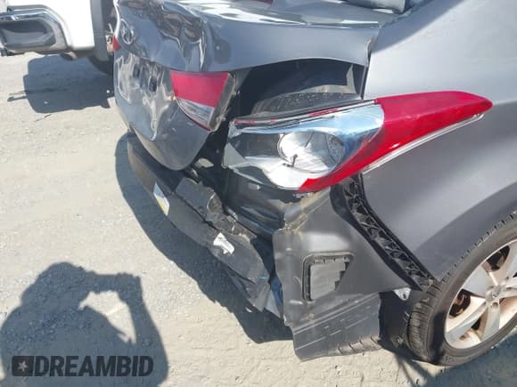 ✅ 2013 Hyundai Elantra GLS • VIN: 5NPDH4AE5DH217581 • Lot: 42629761. Listed on IAAI with 134,728 mi. Free auction sales archive from the USA and detailed vehicle history report at DreamBid. Image 12.