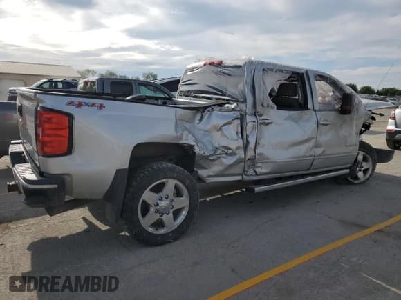 ✅ 2015 Chevrolet Silverado 2500HD LT • VIN: 1GC1KVEG7FF642786 • Lot: 56591865. Wystawiony na Copart z przebiegiem Nie podano. Bezpłatny archiwum sprzedaży aukcyjnych z USA i szczegółowy raport historii pojazdu na DreamBid. Zdjęcie 3.