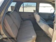 ✅ 1997 Toyota 4Runner • VIN: JT3HM84R2V0025461 • Lot: 43767675. Wystawiony na Copart z przebiegiem 245 018 mil. Bezpłatny archiwum sprzedaży aukcyjnych z USA i szczegółowy raport historii pojazdu na DreamBid. Zdjęcie 11.