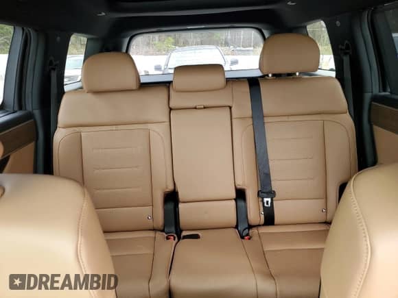 2024 Hyundai Santa Fe Limited с VIN 5NMP3DG11RH014711, выставлен на аукционе Copart как лот 44163505 с пробегом 4 668 миль миль и Списание • Salvage title. История ставок и продаж доступна на DreamBid. Изображение 10.