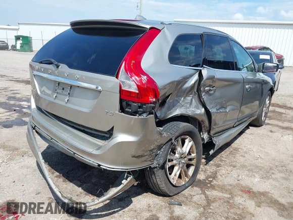 ✅ 2016 Volvo XC60 T5 Drive-E Premier • VIN: YV440MDK9G2787207 • Lot: 42819452. Listed on IAAI with 110,686 mi. Free auction sales archive from the USA and detailed vehicle history report at DreamBid. Image 4.